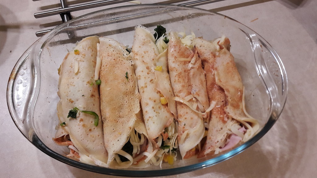 Naleśniki zapiekane z szynką i szpinakiem