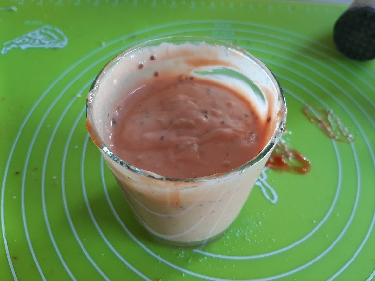 Pomidorowo-musztardowy sos do grilla