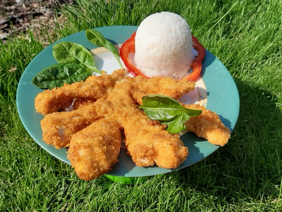 Panierowana pierś z kurczaka w kształcie ośmiornicy