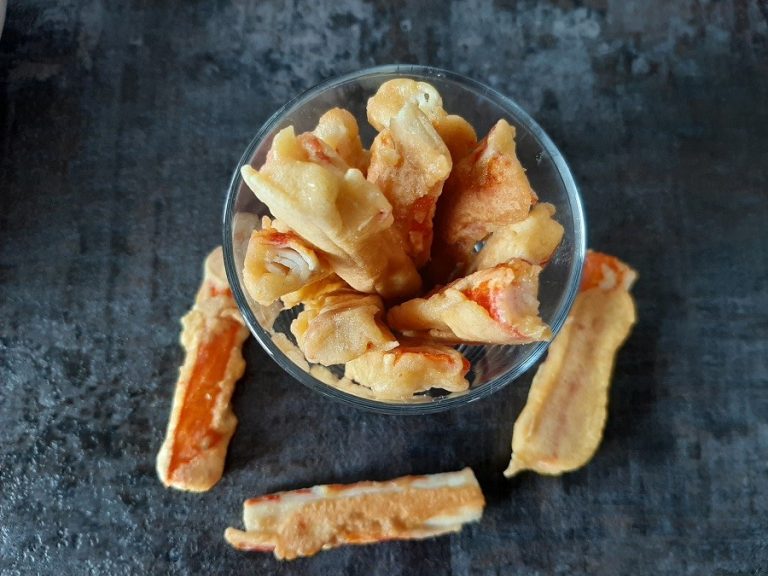 Paluszki surimi w panierce + sos czosnkowy Pasibrzuszek.pl