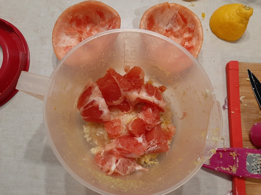 Grejpfrutowy syrop na odporność z miodem, czosnkiem i kurkumą