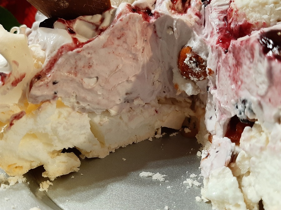 Krem z czarną porzeczką do tortów, deserów i babeczek