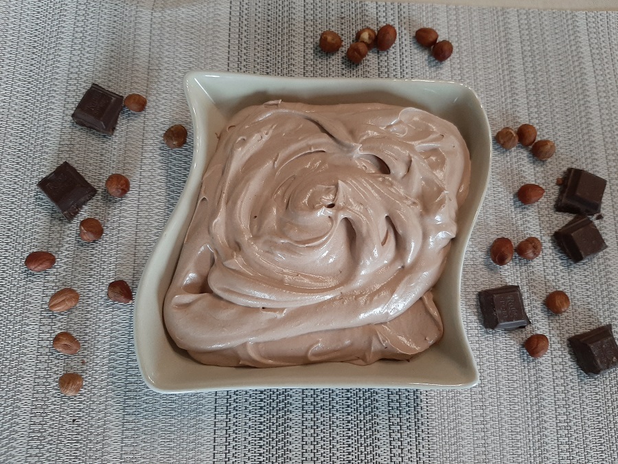 Krem z mascarpone i nutellą