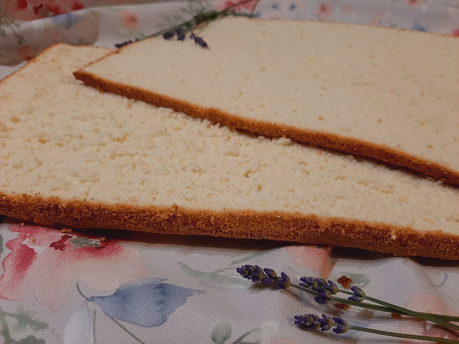 Biszkopt z 8 jaj bez proszku do pieczenia