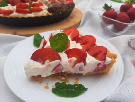 Tarta z truskawkami i kremem z mascarpone