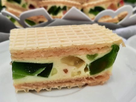 Wafle z kolorową galaretką