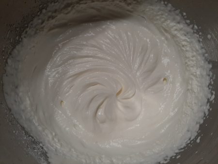 Czekoladowe ciasto z kremem z kukułek